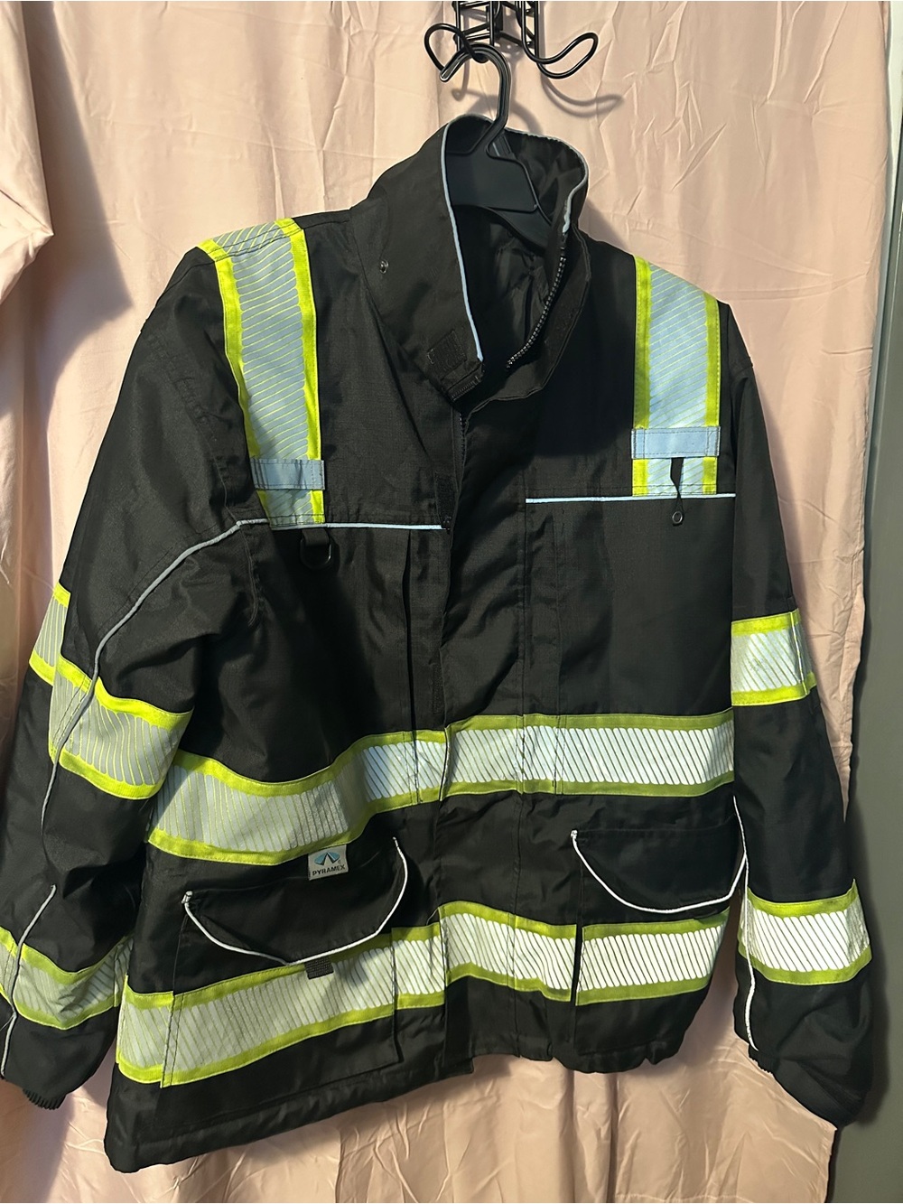 Pyramex Class 1 Enhanced Visibility Two-Tone Segmented Tape Parka (RPB3511).